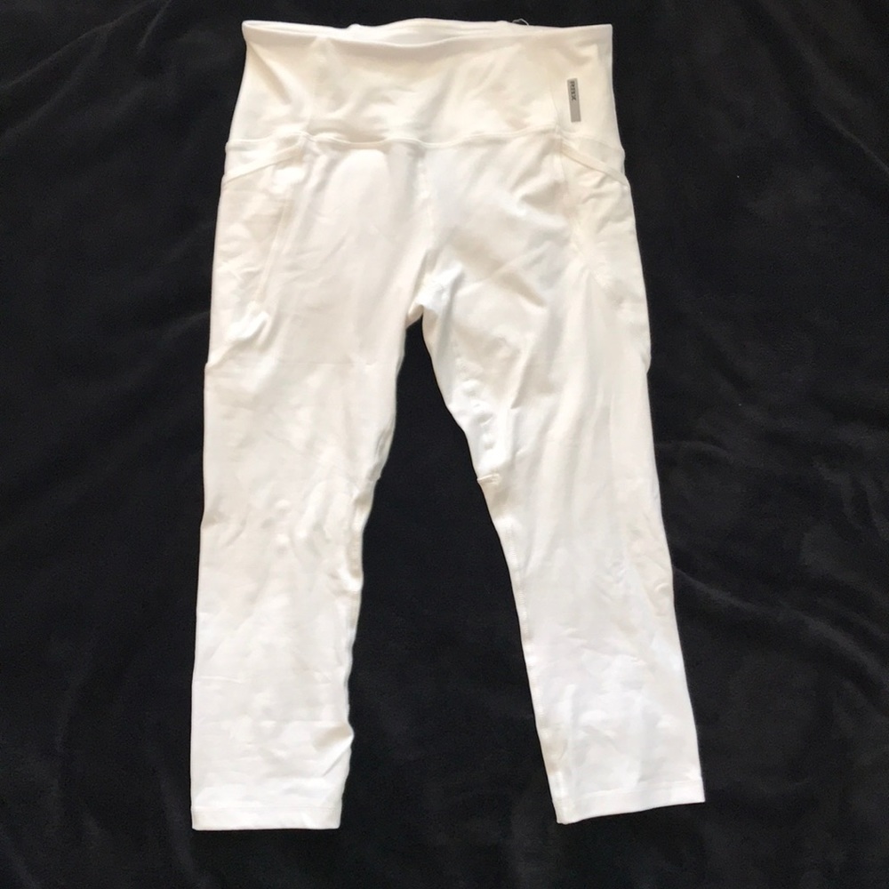 NWOT! RBX white athletic cropped leggings sz M